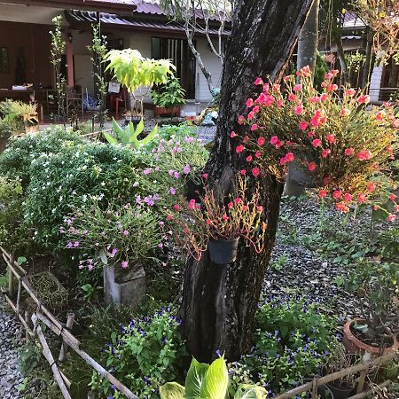 Ferienwohnung Grandma'S House Nakhon Nayok Exterior foto